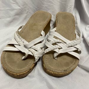 8M white Sandles